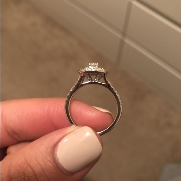 Engagement Ring - Picture 3 of 4